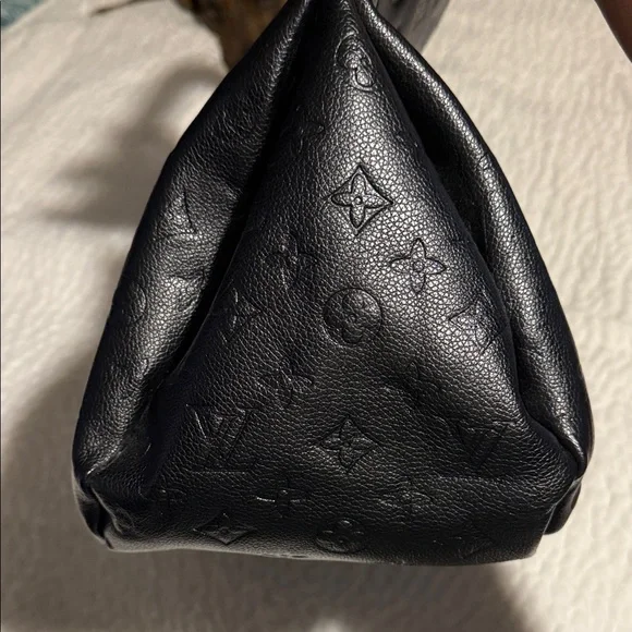 Black Women's Shoulder Bag - Picture 7 of 12